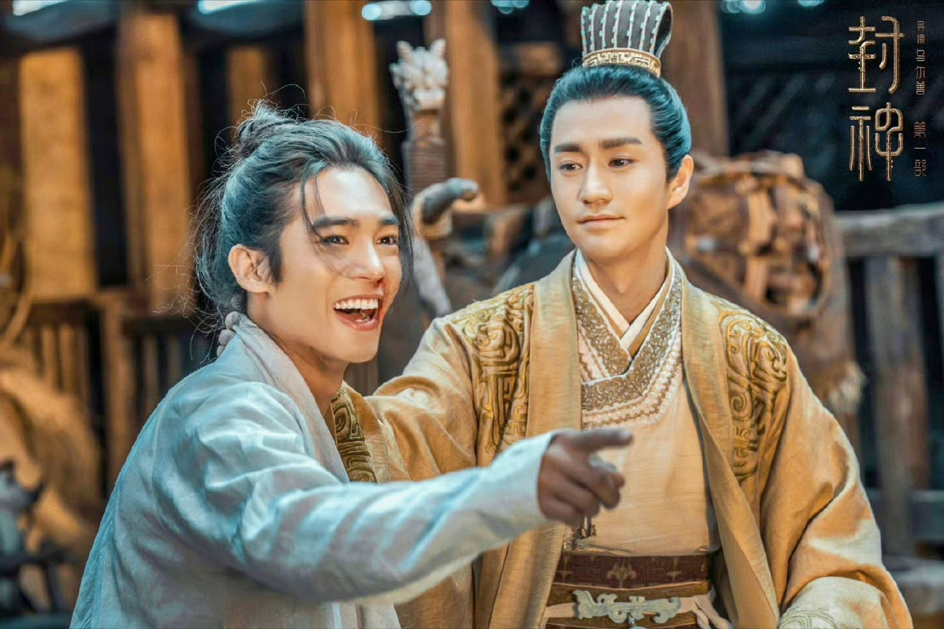 杨玏:天选伯邑考 面对姬发"你来朝歌做什么"的询问,眼神里微微的躲闪