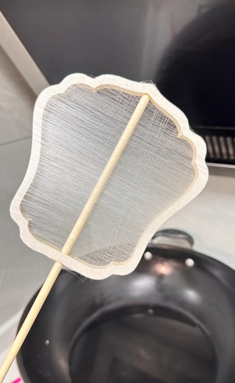 侄女大婚,让我给做个蚕丝扇,虽是心甘情愿,可过程相当繁琐[汗]雏形