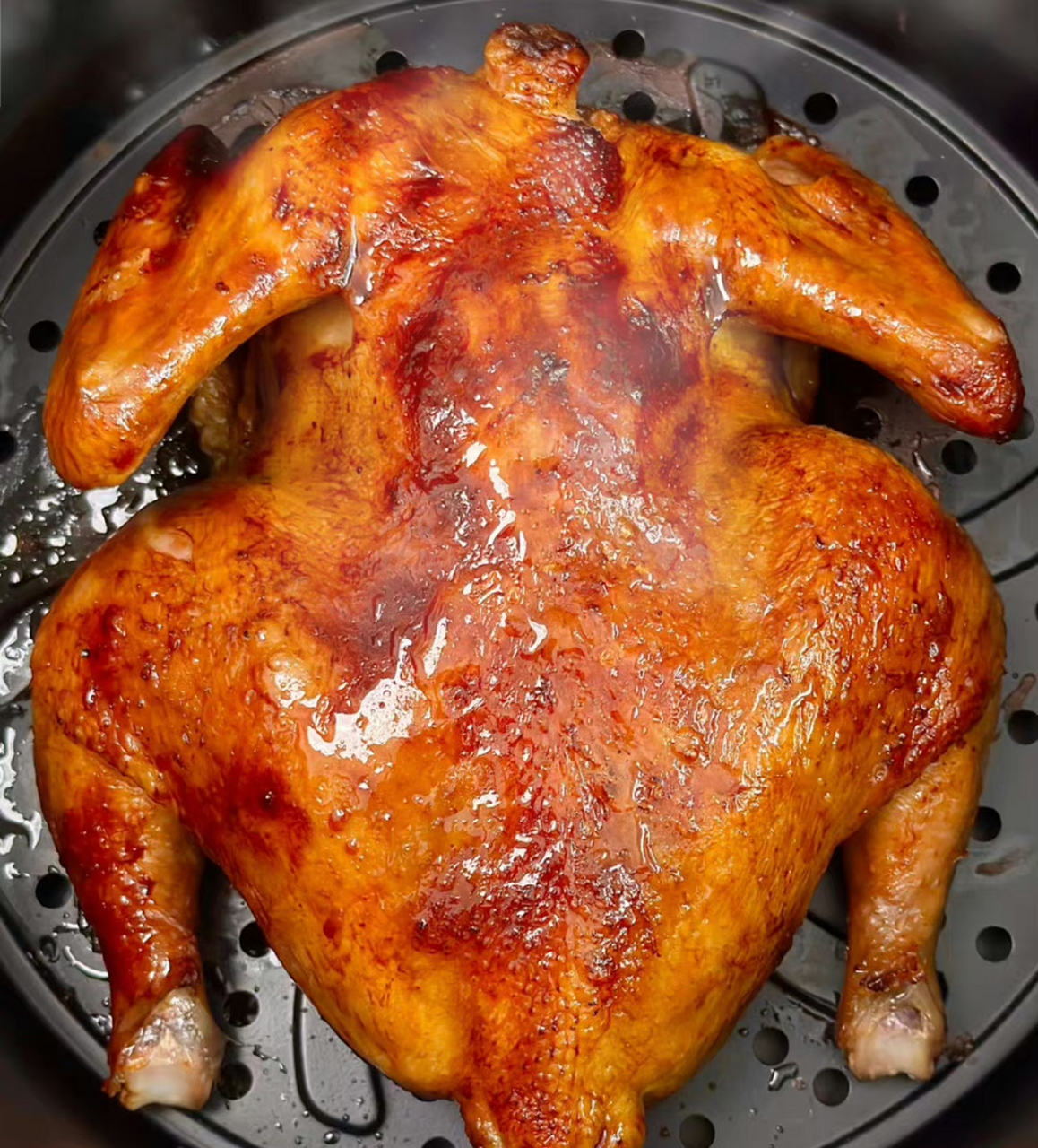 烤全鸡,说实话我很喜欢吃烤全鸡 "吃不吃烤全鸡" 我:"都可以 我吃不了