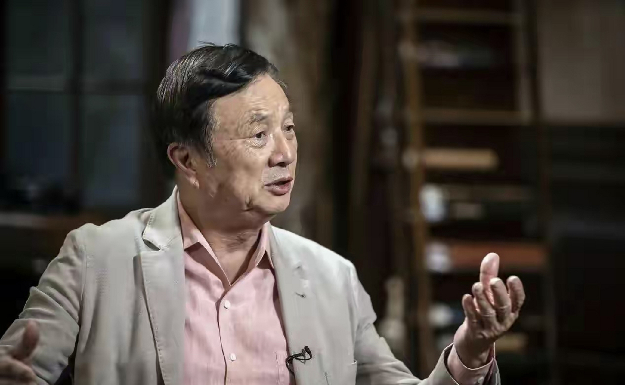 无论如何想不到,任正非竟是"美粉"!