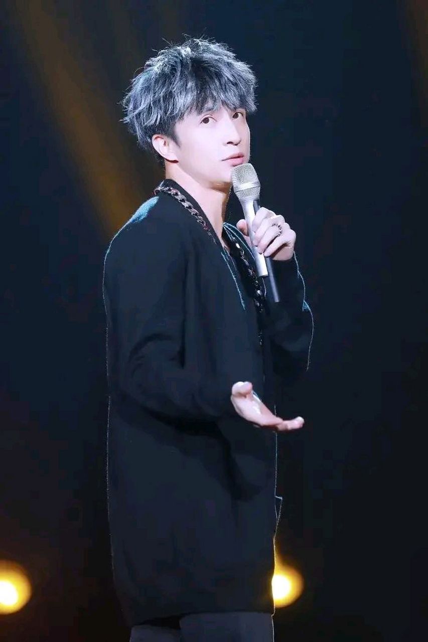 薛之谦:我40岁了,要求不要这么高,我保养得挺好的,知道我是怎么保养