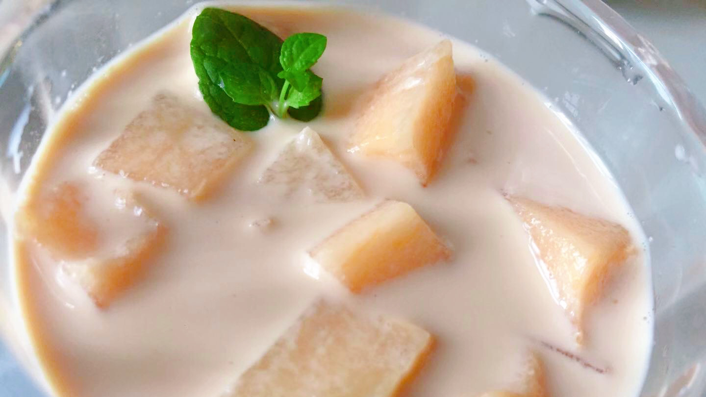 家庭版的阿萨姆奶茶,无添加,奶香浓郁,简单又健康,好喝!