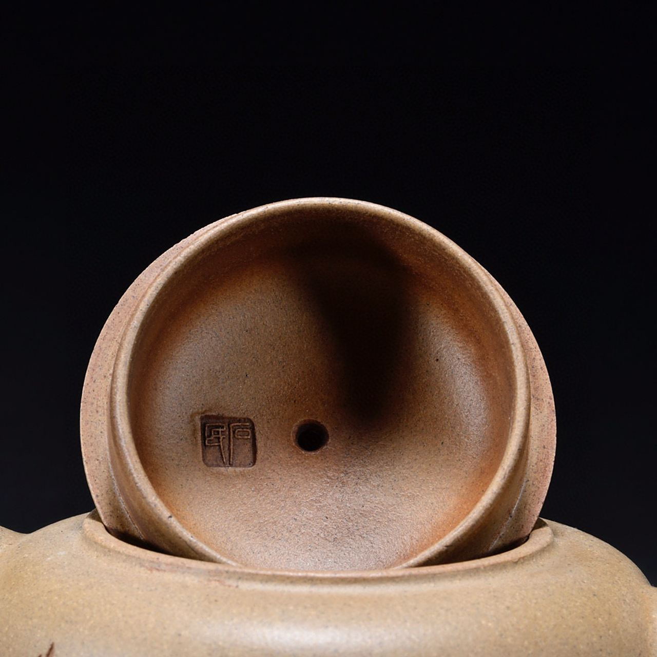 裴石民·紫砂竹节茶壶 规格:高9cm 宽15.2cm