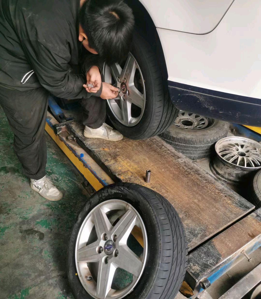 附近汽車維修師傅電話怎麼找?汽車活塞環的維修