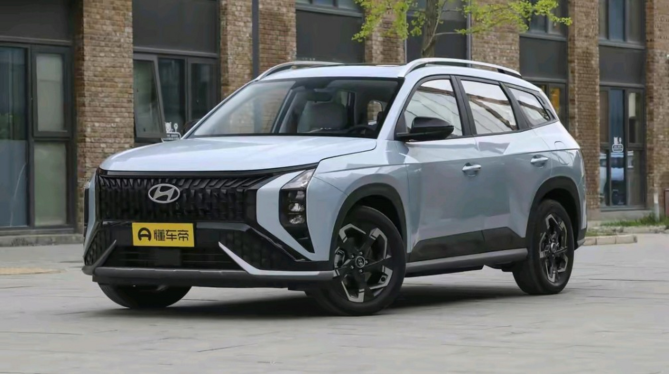 0升 6at/内饰空间有个性 北京现代ix35作为北京现代旗下的一款经典