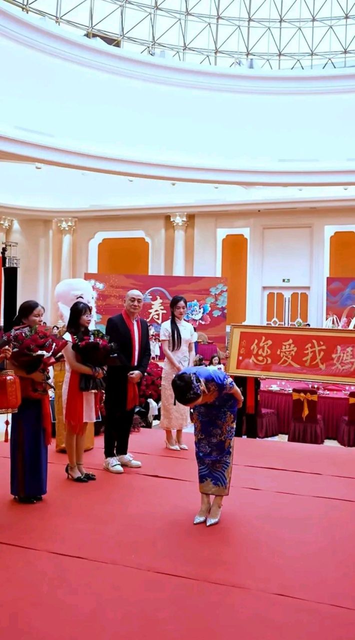 7月15日,国岳妈妈生日宴,特邀请老戏骨汤镇业站台.