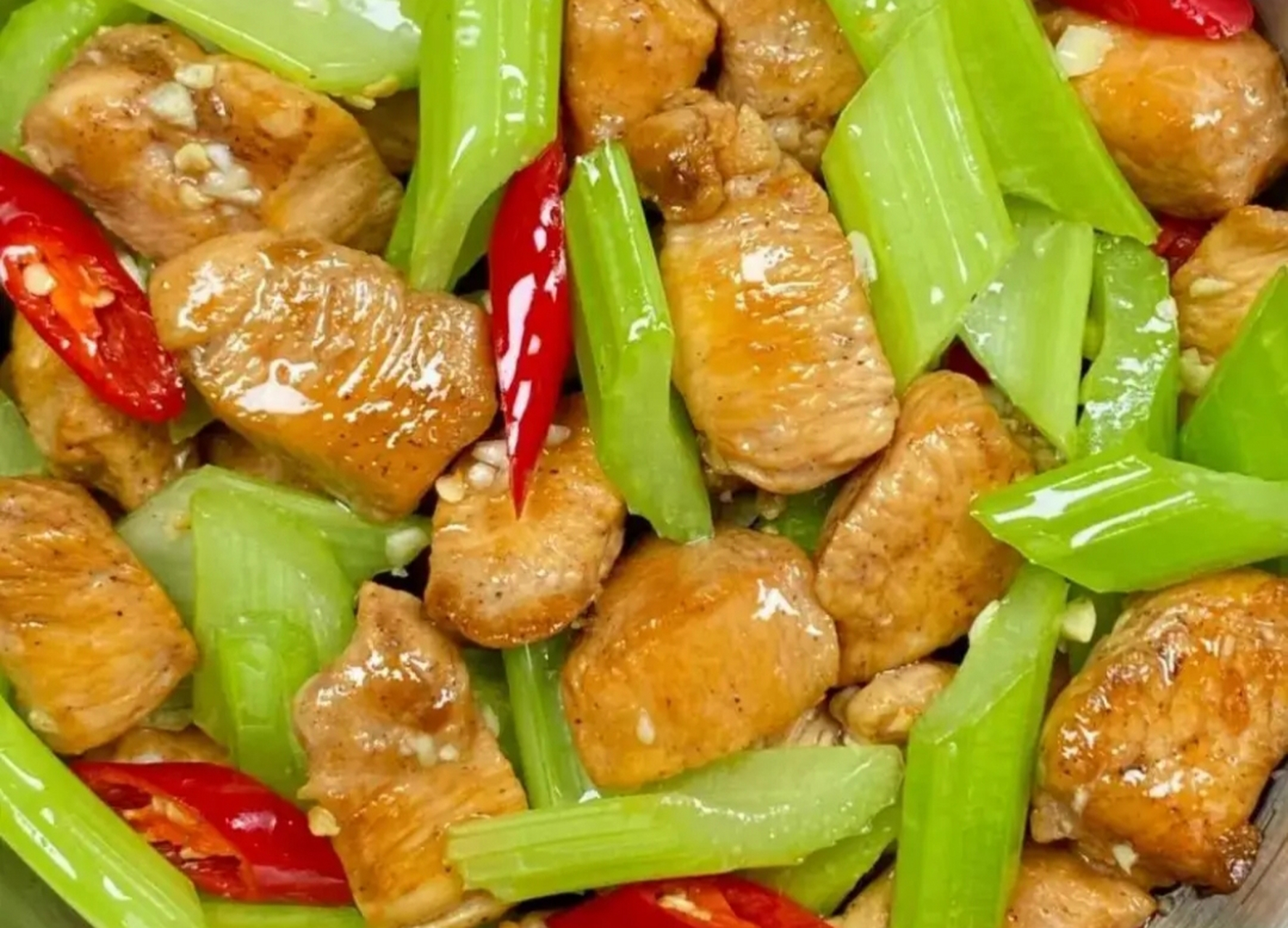 鸡胸肉炒芹菜图片