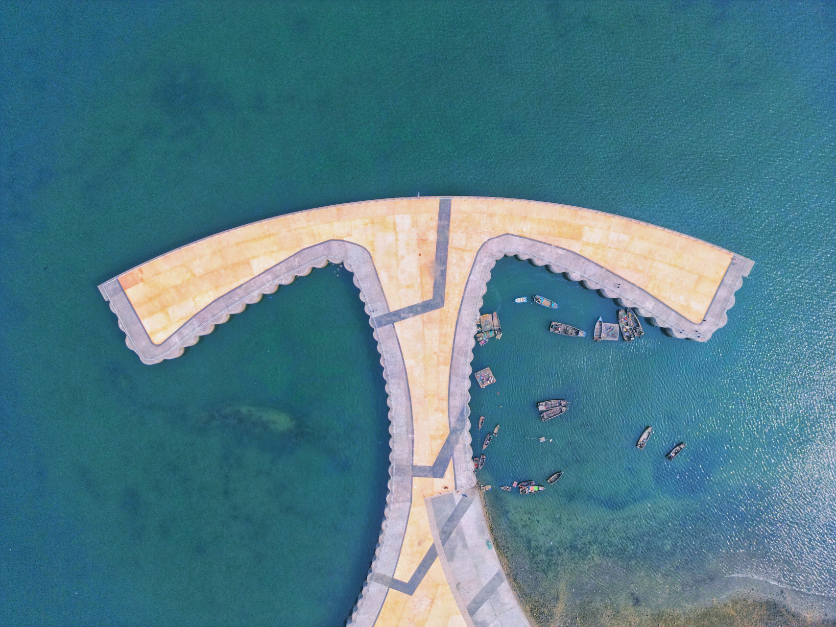 大连小窑湾,在网上投票征集新名字叫逍遥湾,小窑湾航海主题公园还是
