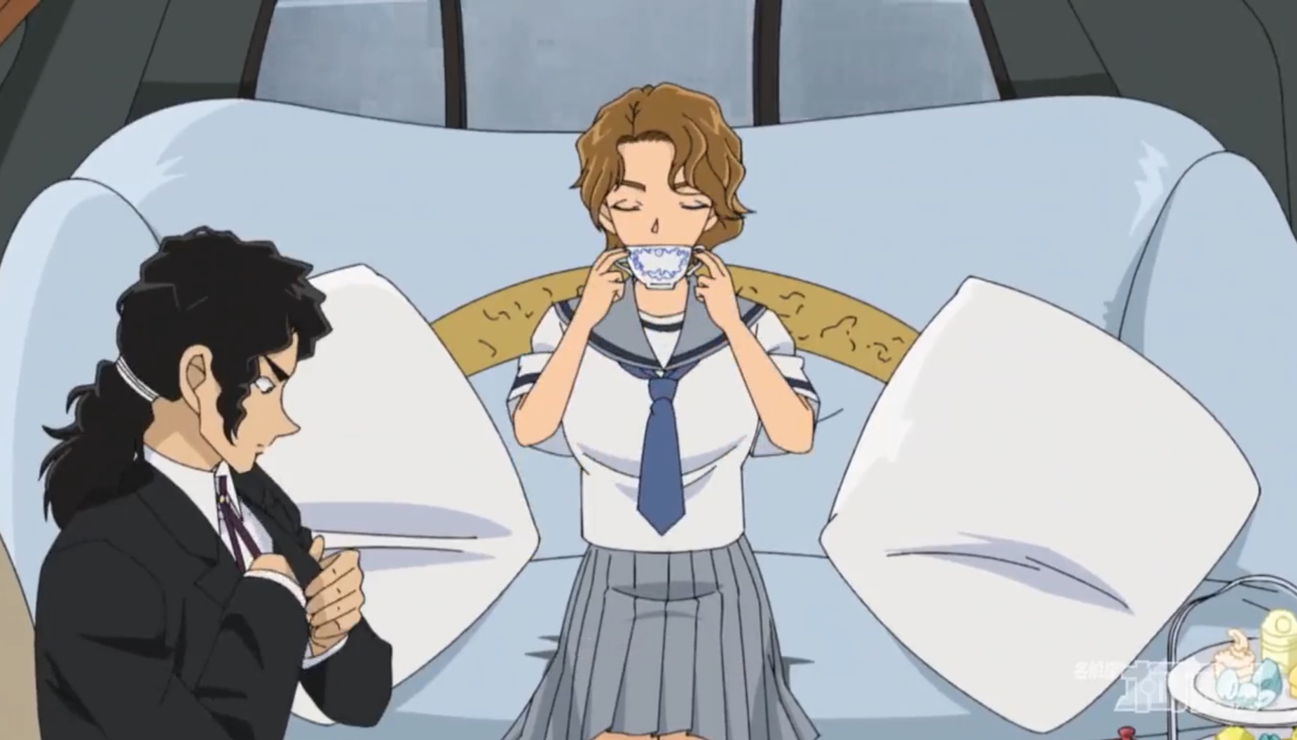 名侦探柯南:大冈红叶对服部下手了,远山和叶反应很强烈