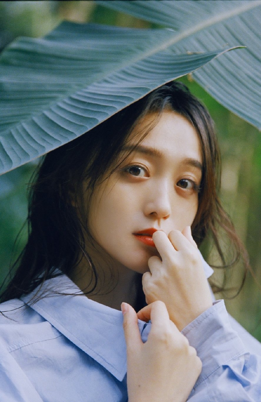 精美图集|何泓姗,甜美可爱,灵气十足