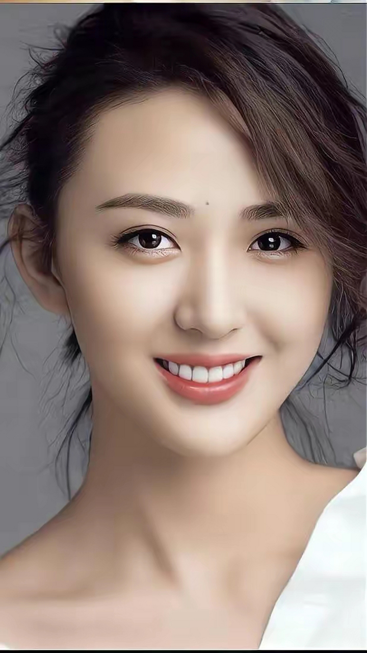 美女明星徐小飒,甜美淡雅,温柔灵动,这种长相越老越美丽.