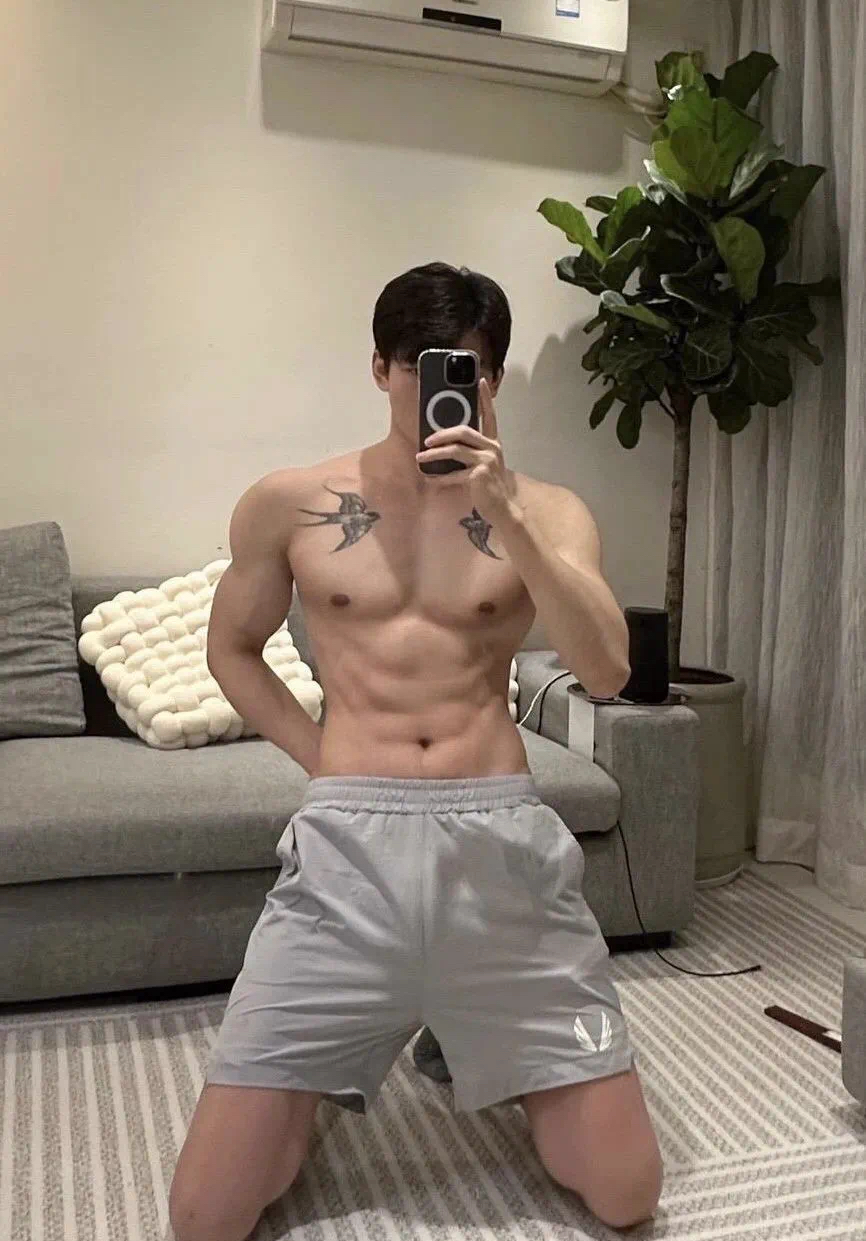 灰裤子大d i or 网红,太馋了