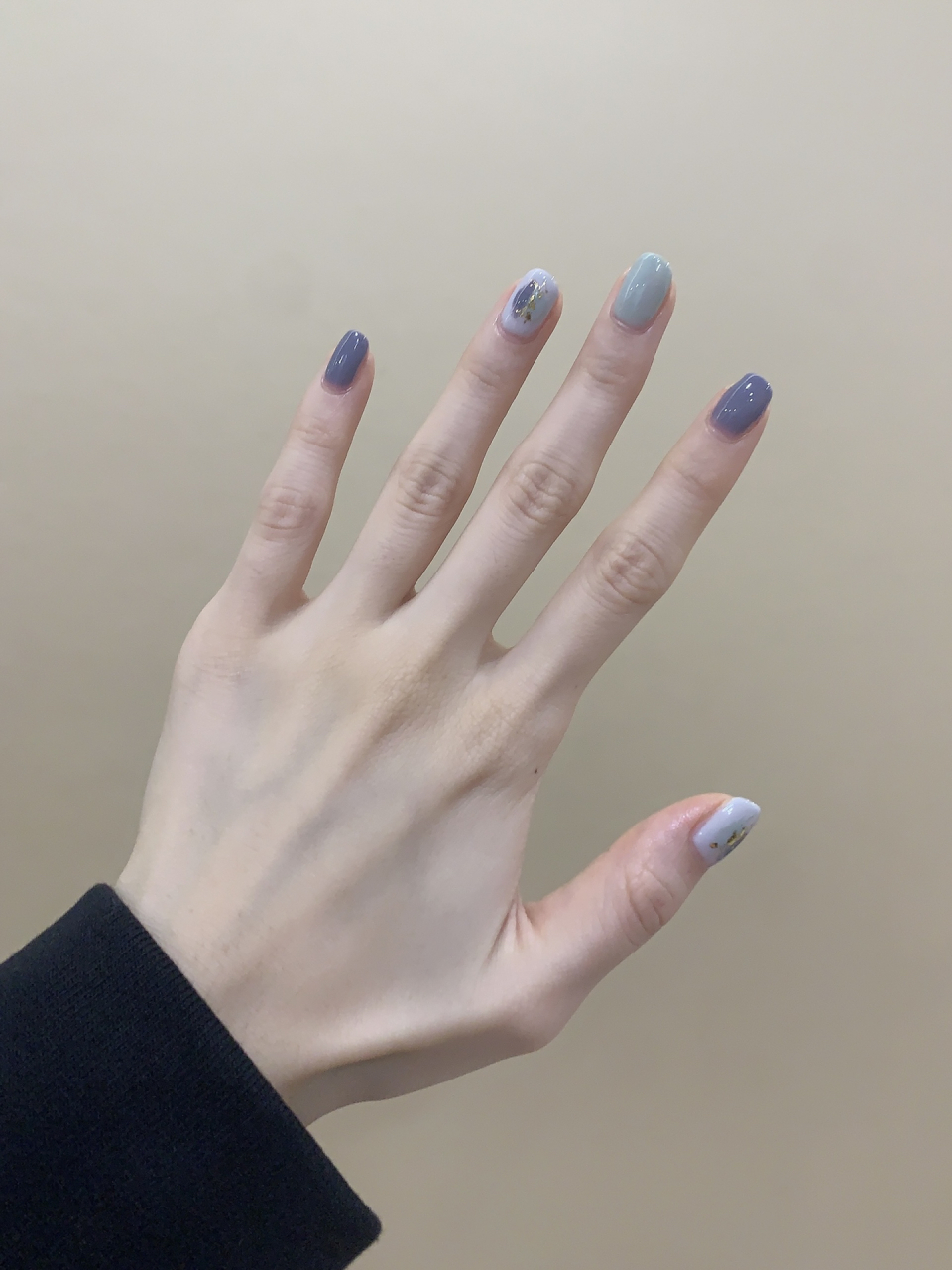 低调又大方的蓝灰色系美甲|||知性加可爱自然碰撞出不一样的火花,百搭