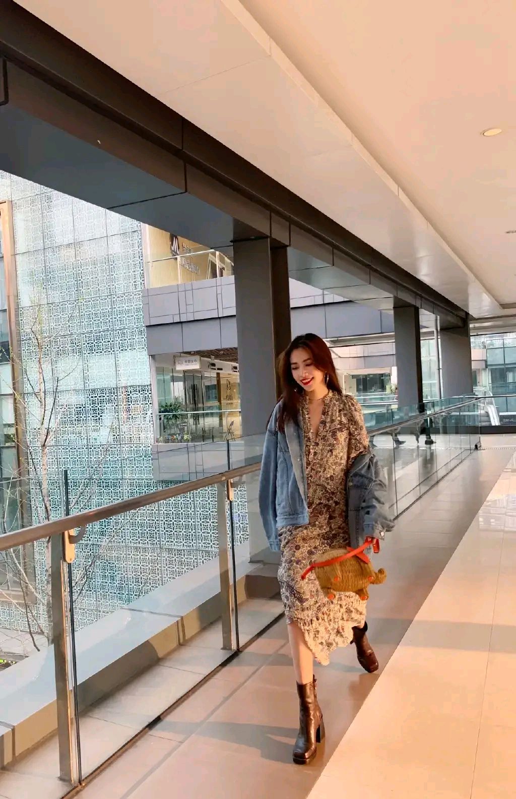 时尚靓丽刘美彤图集