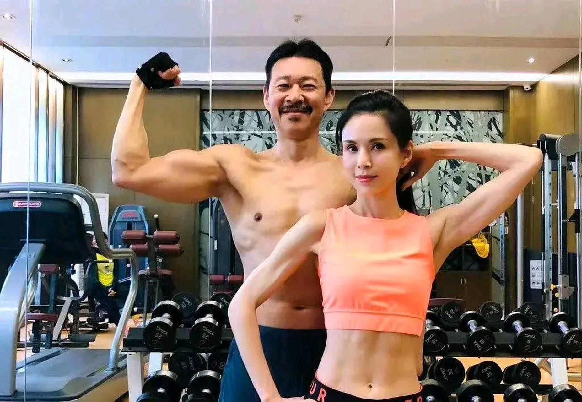 张丰毅李若彤太努力了!