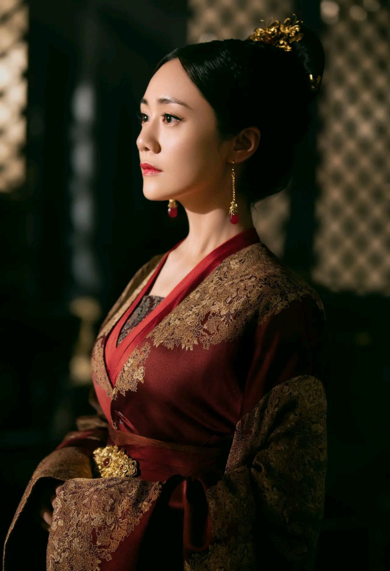 刘芸典雅秀气,古装唯美