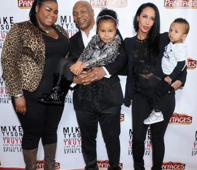 千万嫁妆嫁不出去,泰森女儿自尊心受损,怒瘦110斤