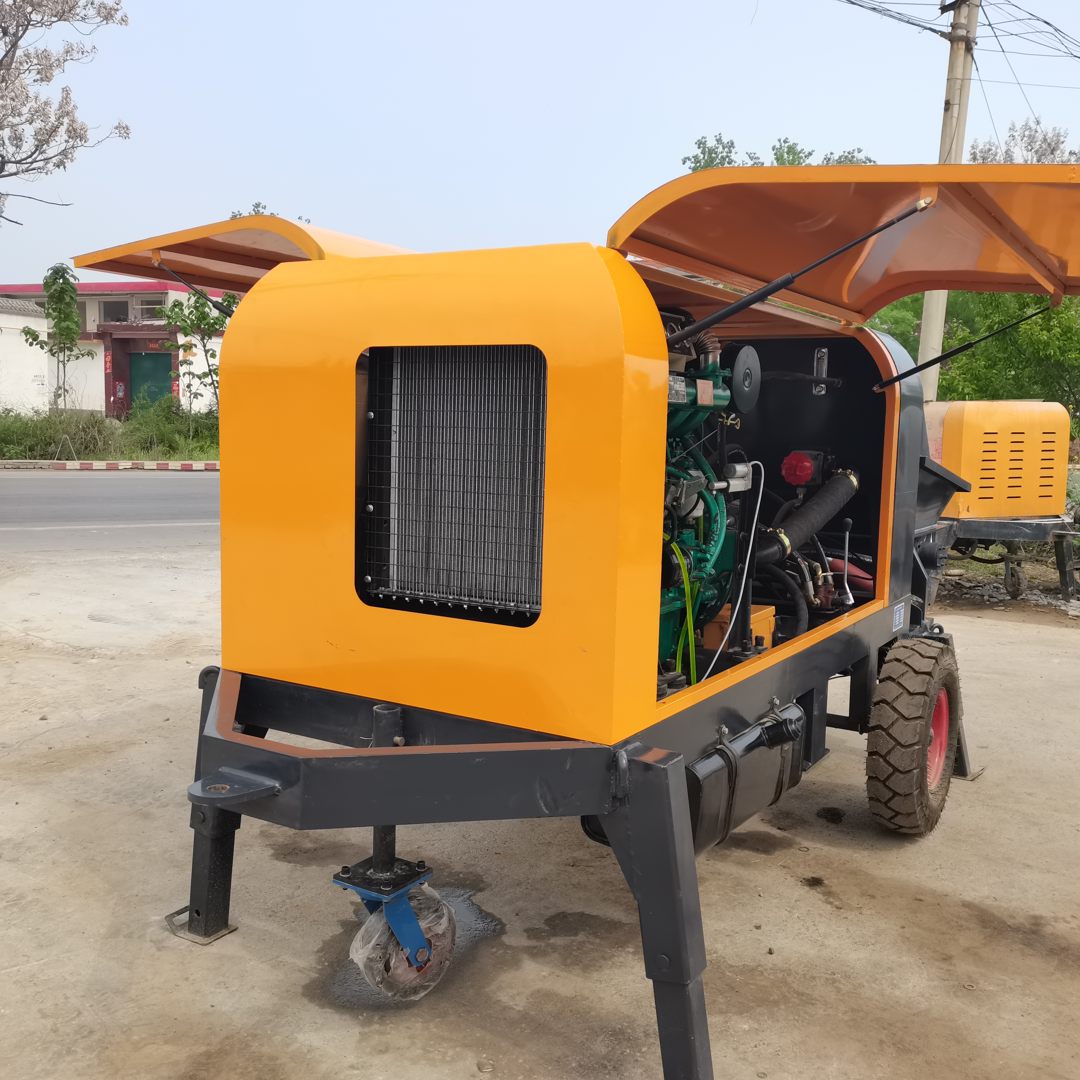 50混凝土泵柴油版,邢砼地泵50型,隧道护坡沟渠浇筑输送设备