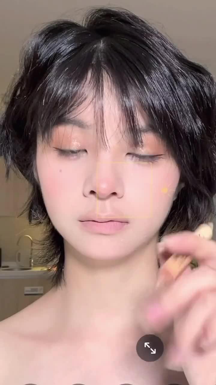 缩短人中太绝了!立马变成幼态脸呀-度小视