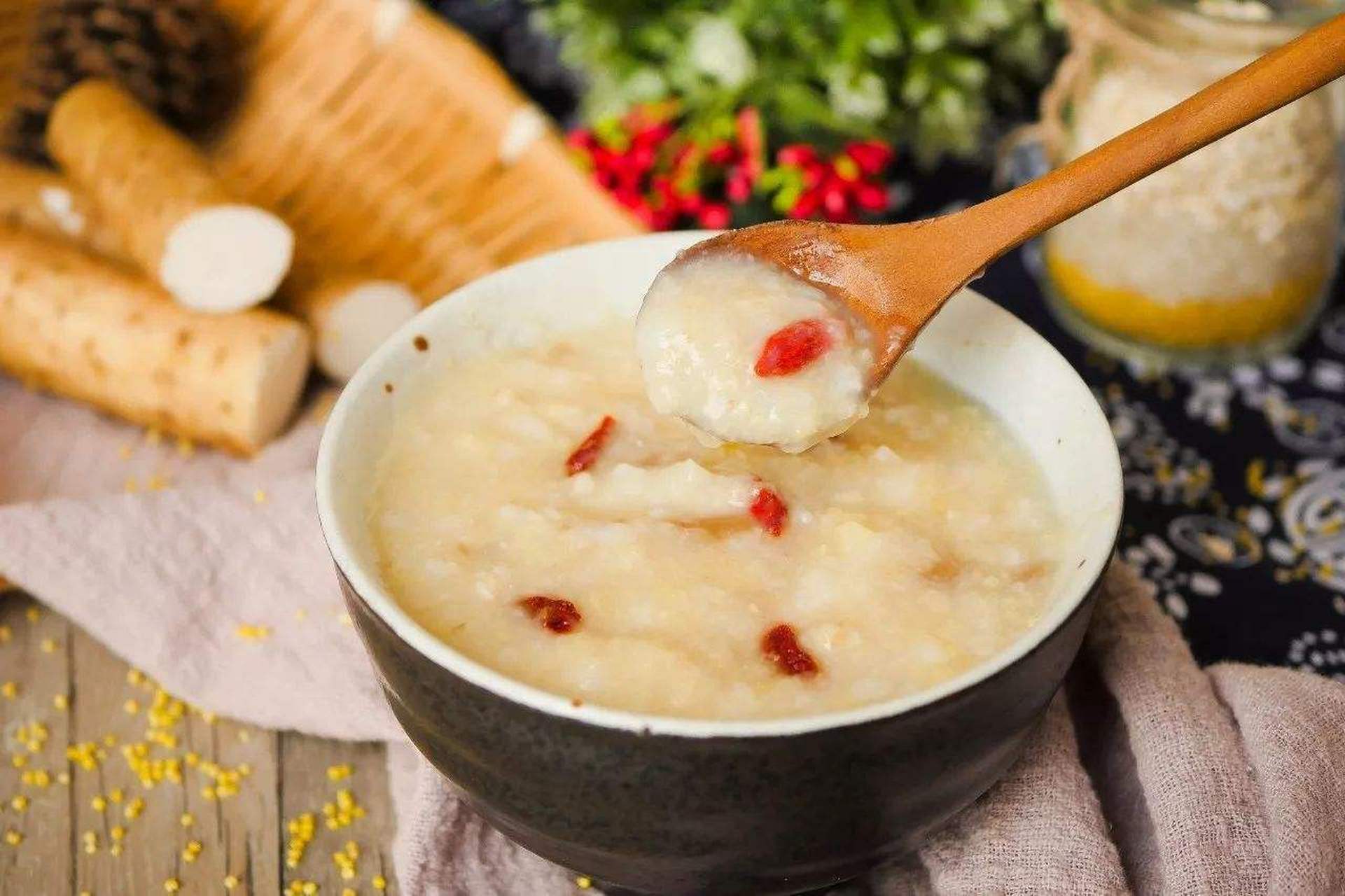 97‖山药粳米粥益气十足,适合谁喝 96山药粳米粥可补中益气,改善