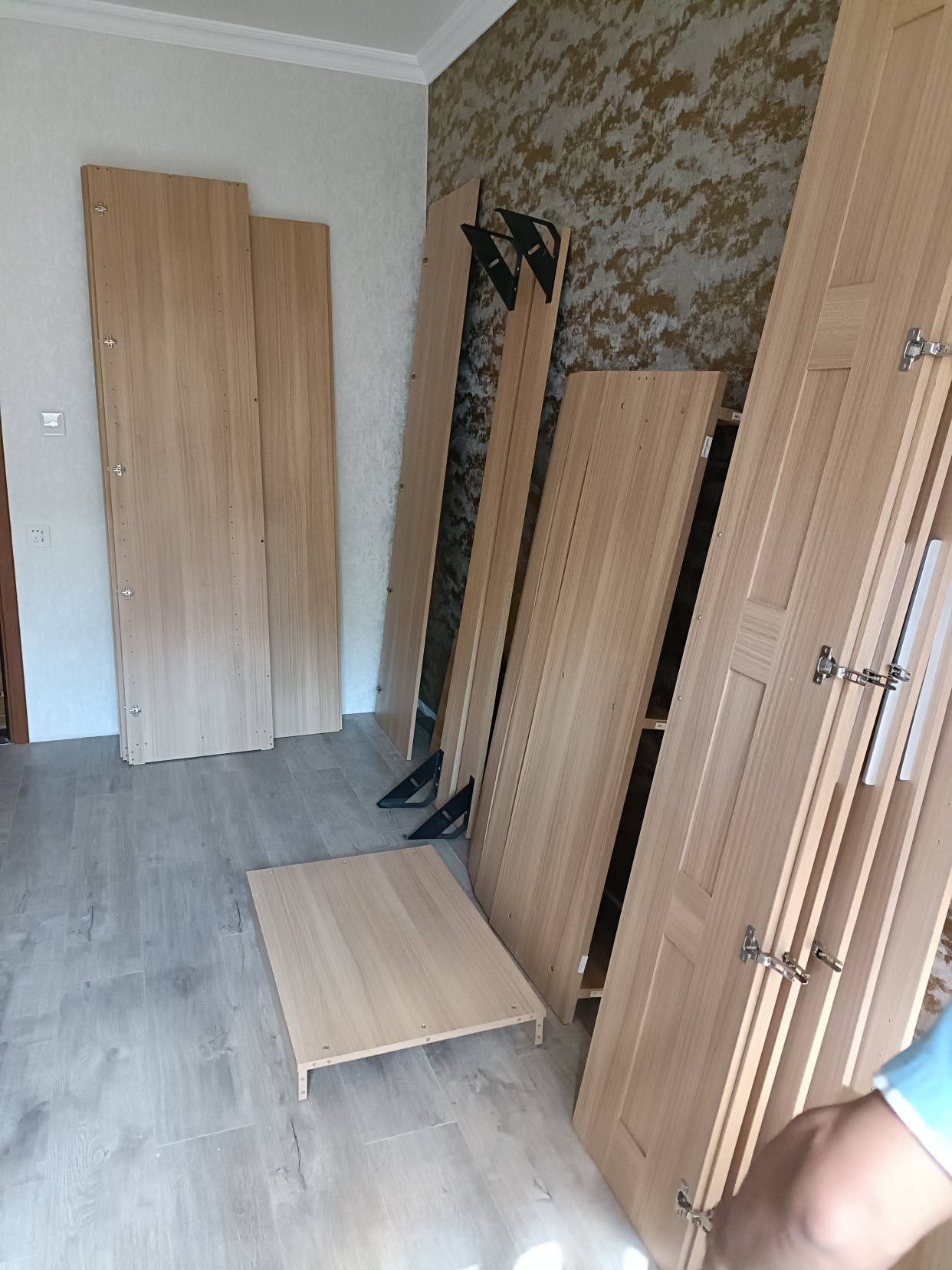 昆明搬家公司,如何拆装家具和打包?