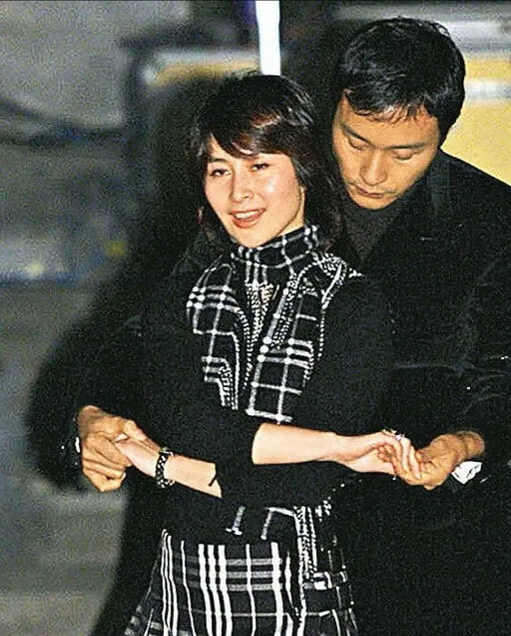何超琼和张国荣当年还成了绯闻男女友[笑哭]有点离谱