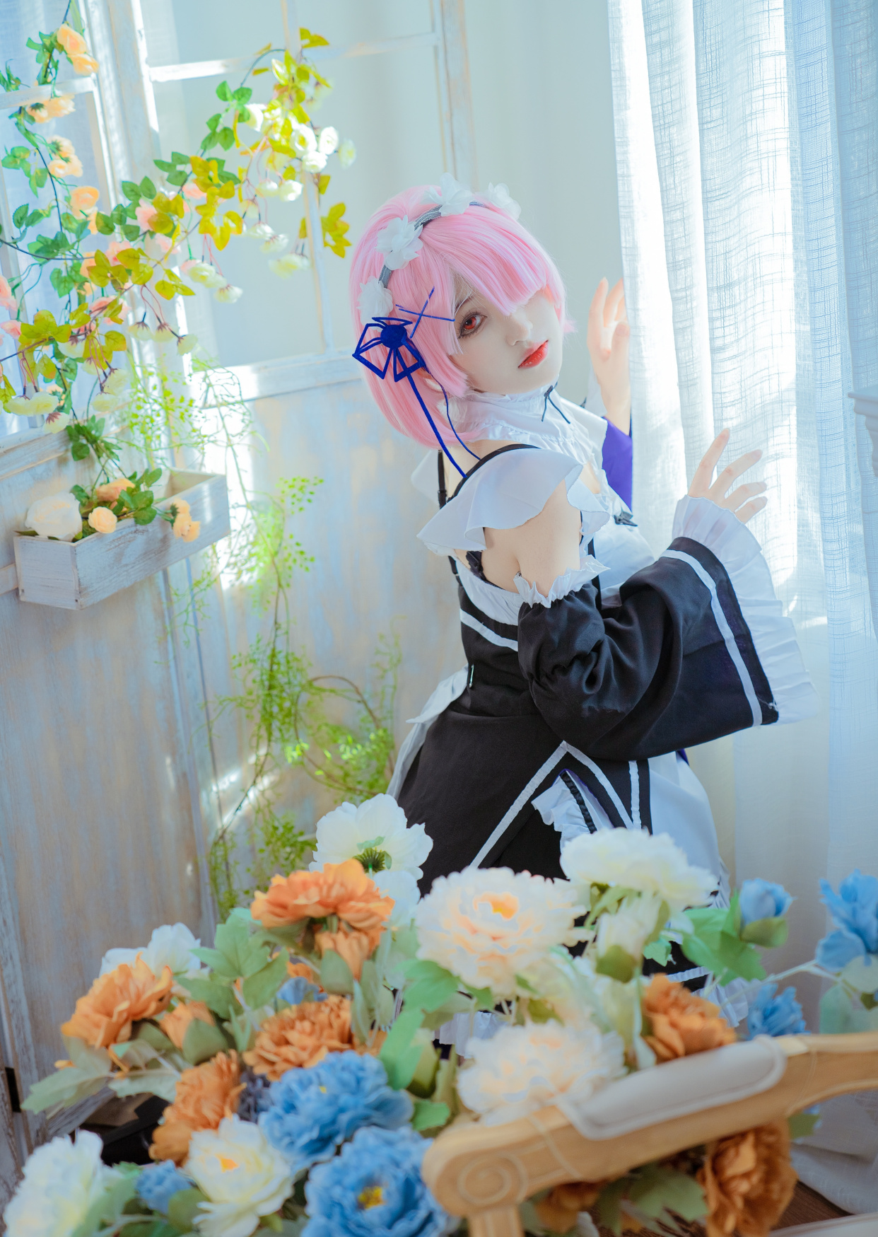 绝美的"白丝"女仆拉姆cos,能让主人你心动吗?