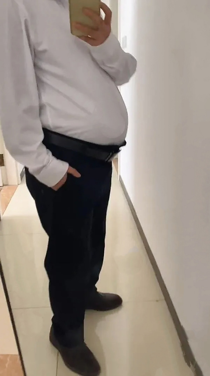 当孕妇穿上中年男装,这衣服没有点啤酒肚还就撑不起来,人靠衣装不是