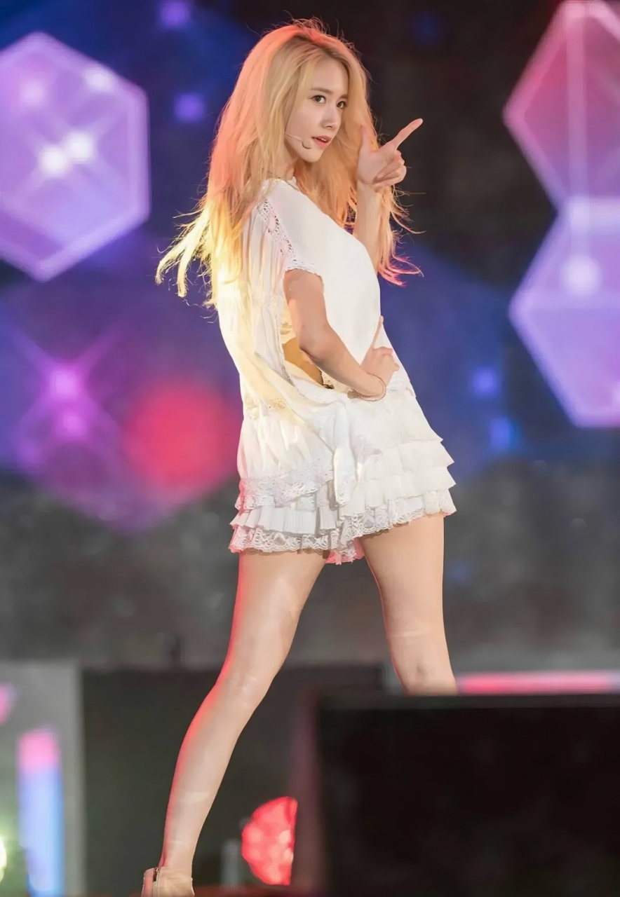 林允儿金发造型#娱乐大赏# #人间绝色# #明星的那些神图