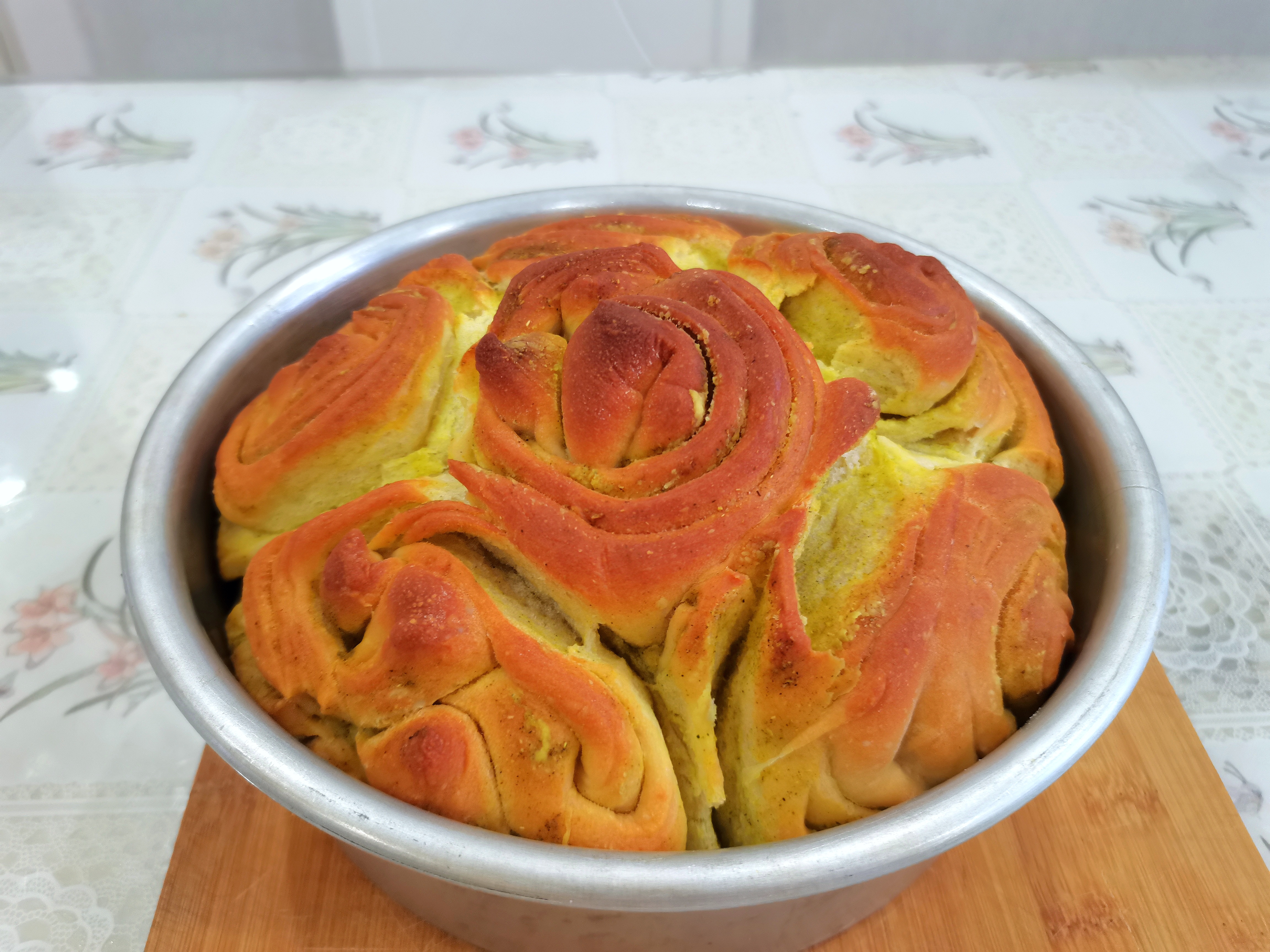 烤一个小时候经常吃的炉馍,外皮酥脆,里面松软,还有浓浓的香豆子香味