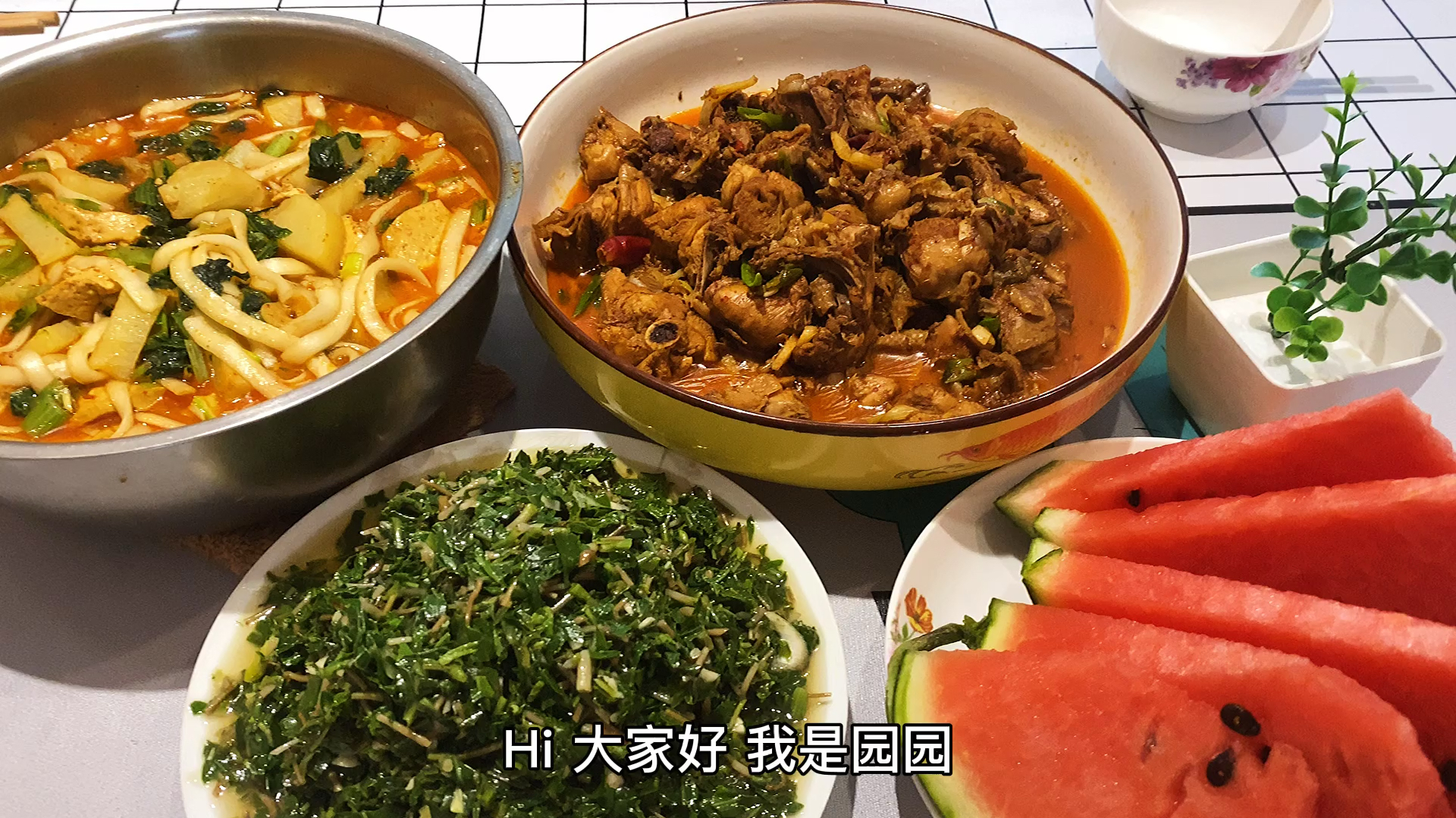 今天吃一顿晋北特色,黄糕粘鸡肉,永远吃不够,浓浓的乡愁