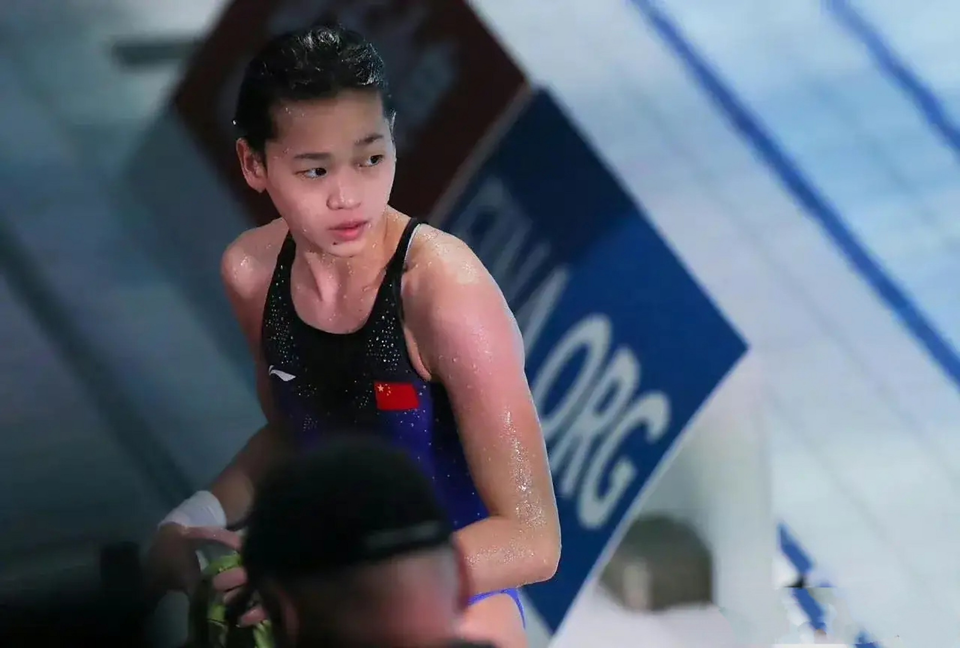最近日本跳水世锦赛正在紧张进行中,陈芋汐在10米单人跳台项目上击败