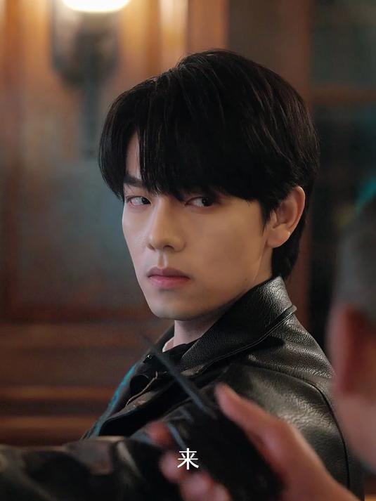 《正义之刃》才是曾辉最酷时刻