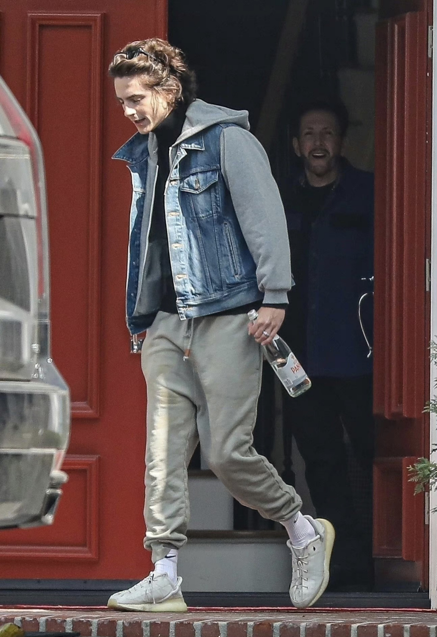 甜茶timothée chalamet4月11日外出街拍