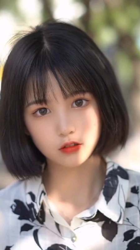 颜值担当各种短发女孩真是可爱死了