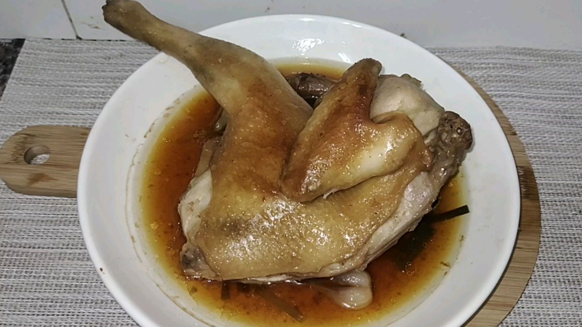 酱油鸡“妈妈”教的配方,鲜香入味又营养,香味扑鼻,做法超简单