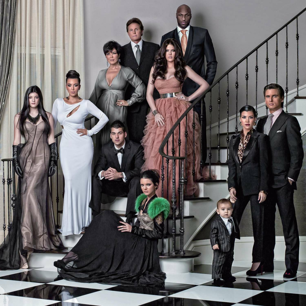 卡戴珊家族全家福:为了出名,什么都愿意做,似乎是坊间对卡戴珊一家的