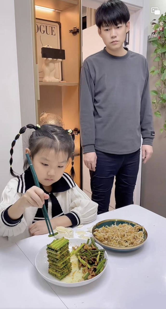 不一定是个爱吃菜的孩子,但一定是个有耐心的孩子