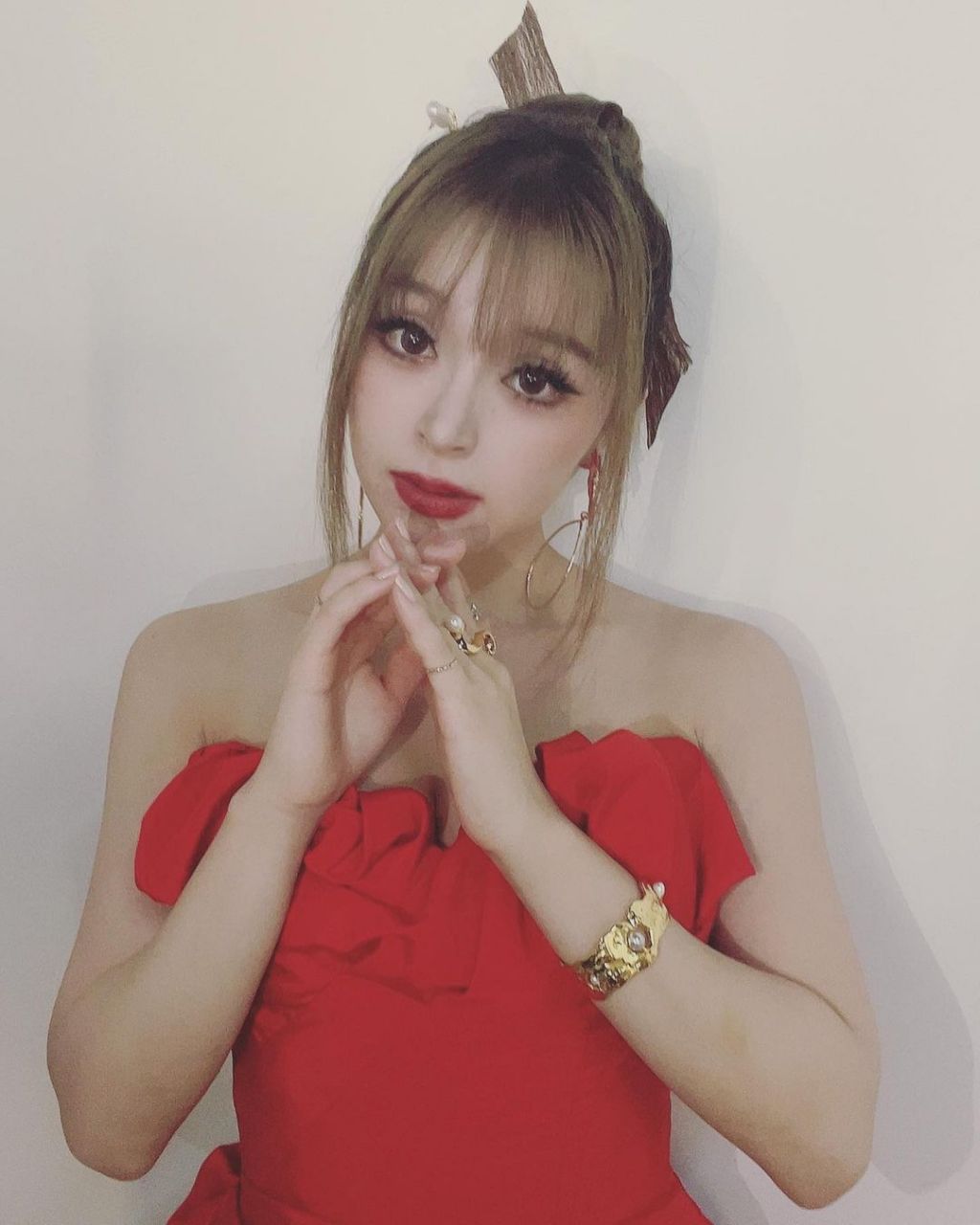 明星动态# #明星穿搭# #美依礼芽