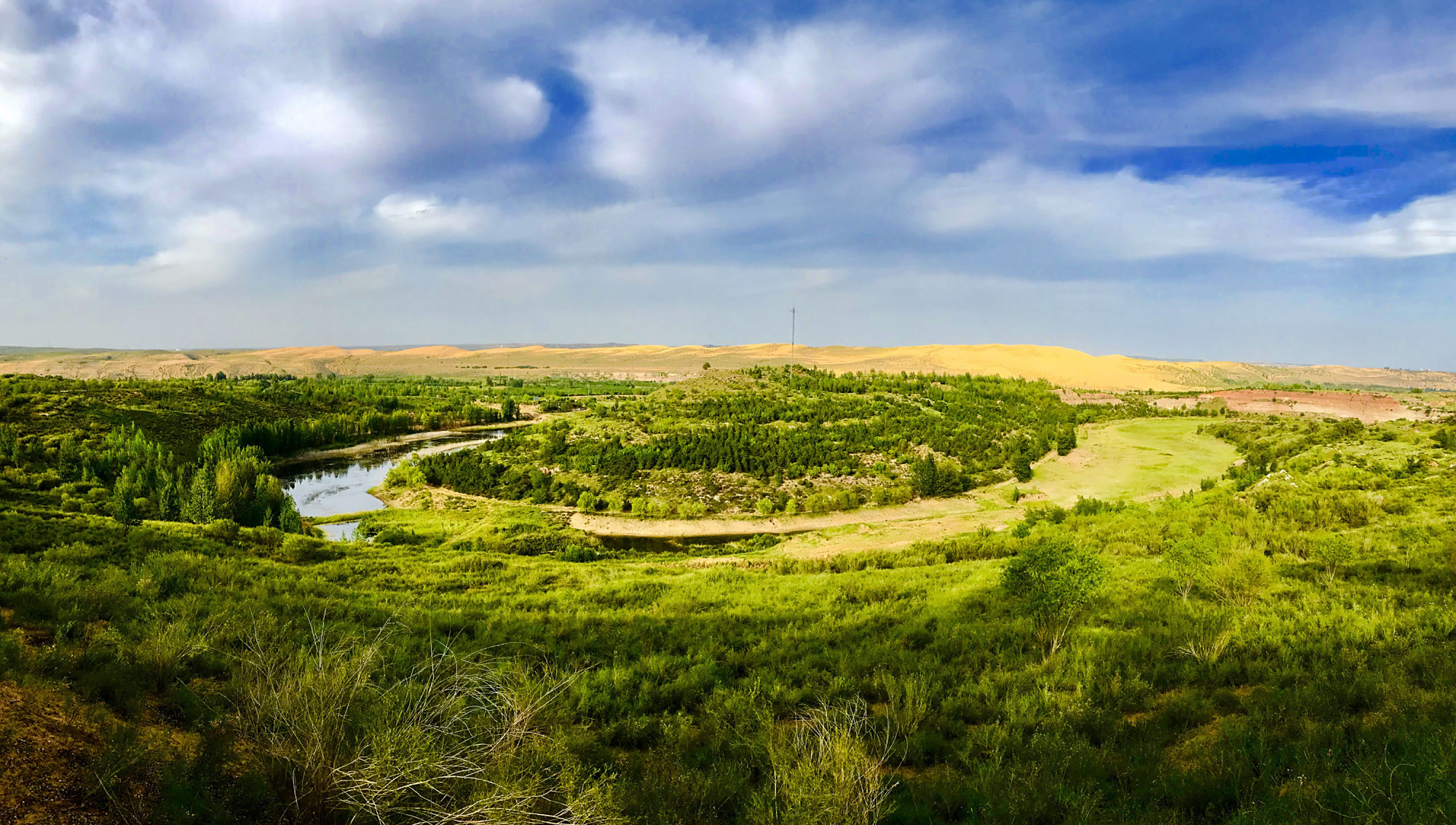 内蒙古鄂尔多斯:秋来风景美如画
