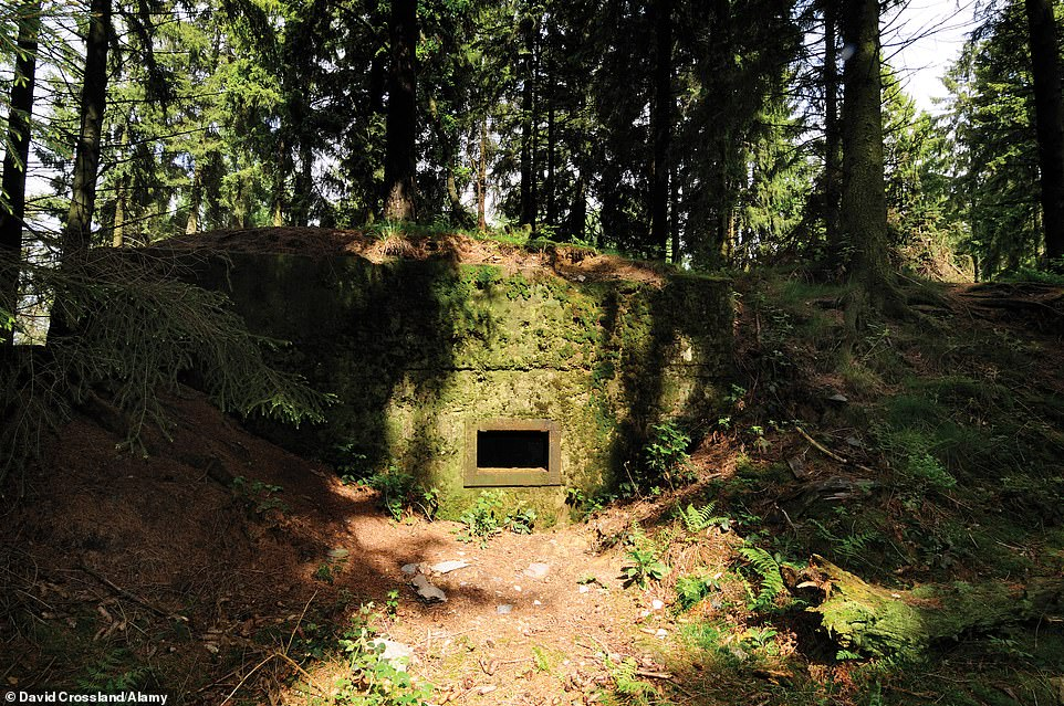 探索:二战遗留下来的遗迹,这些遗迹仍然伤痕累累