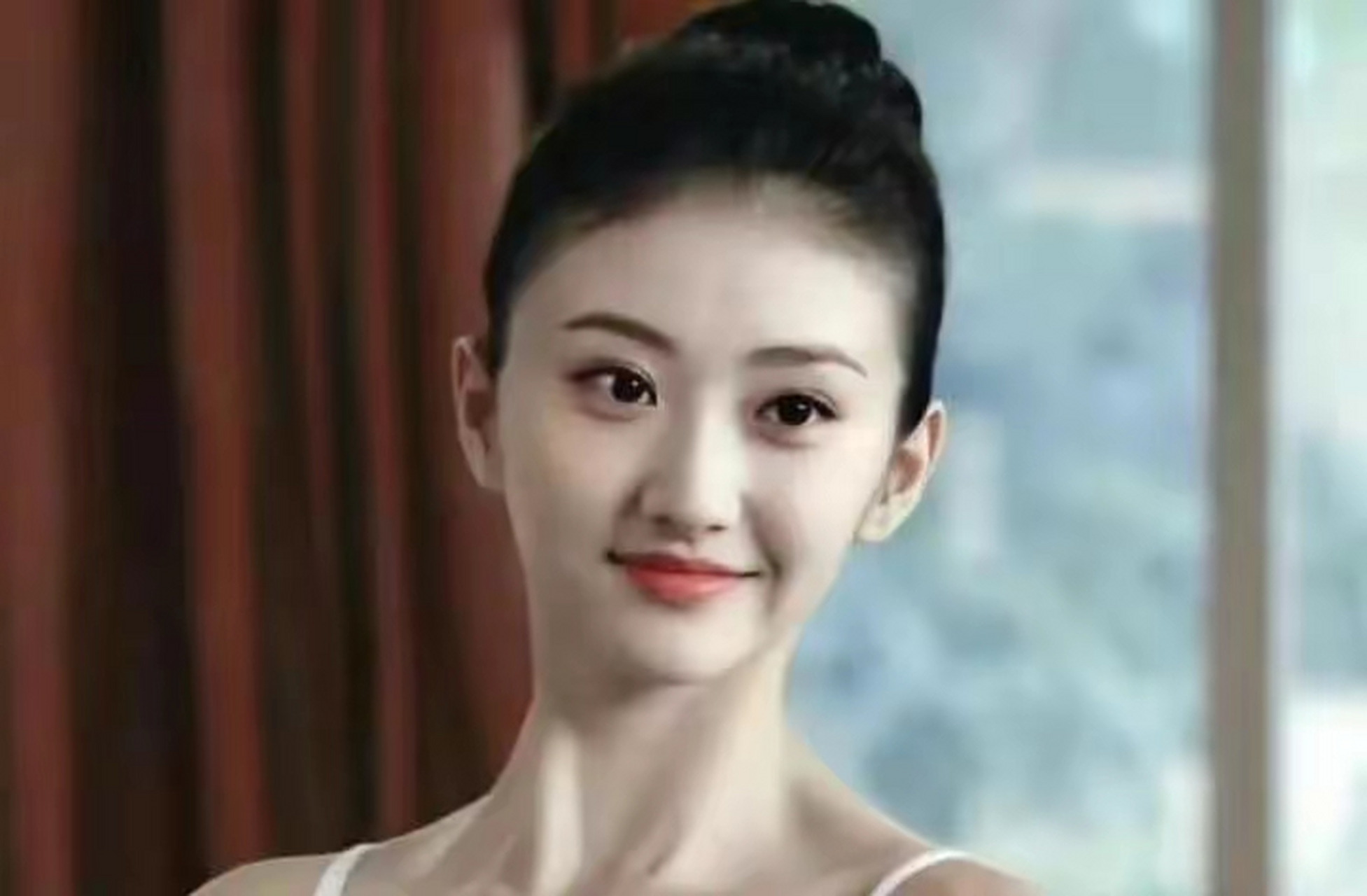 看看大学时期的景甜吧,又清纯又可爱,不愧是北影校花