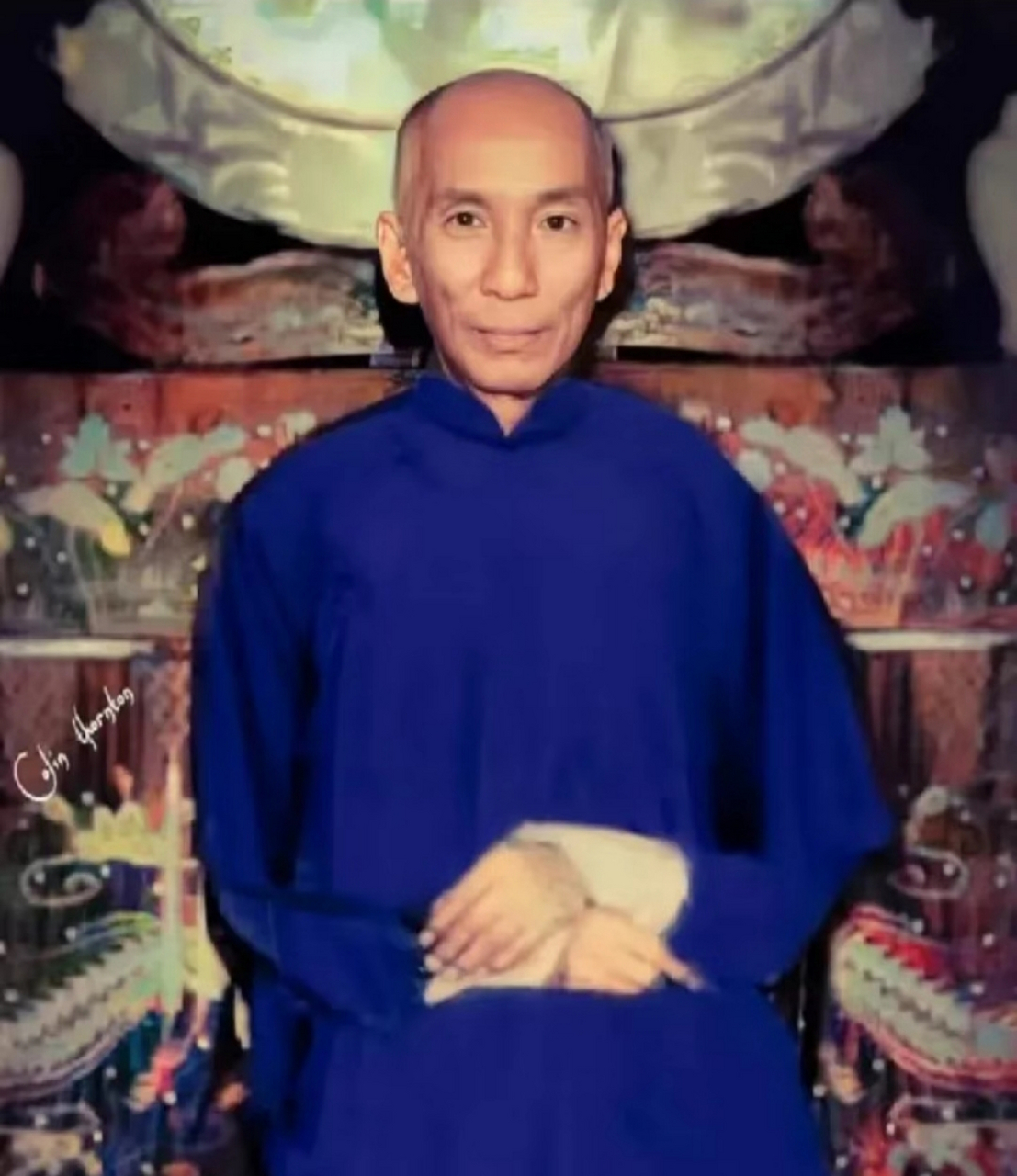 相片中的这位,正是大名鼎鼎的叶问.