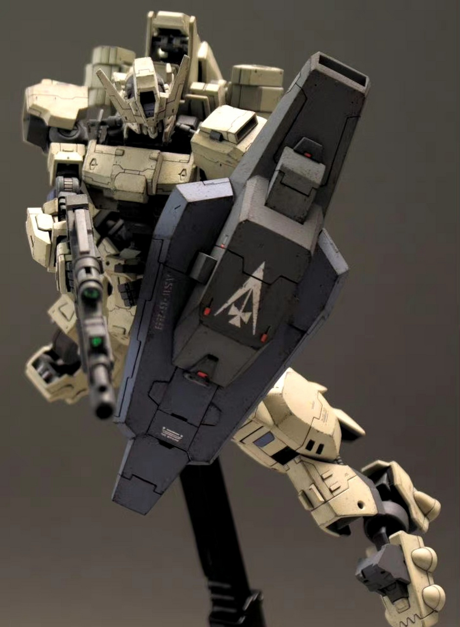 模型欣赏:机动战士高达 铁血的孤儿 hg 亚斯塔禄高达复兴型ii,by p