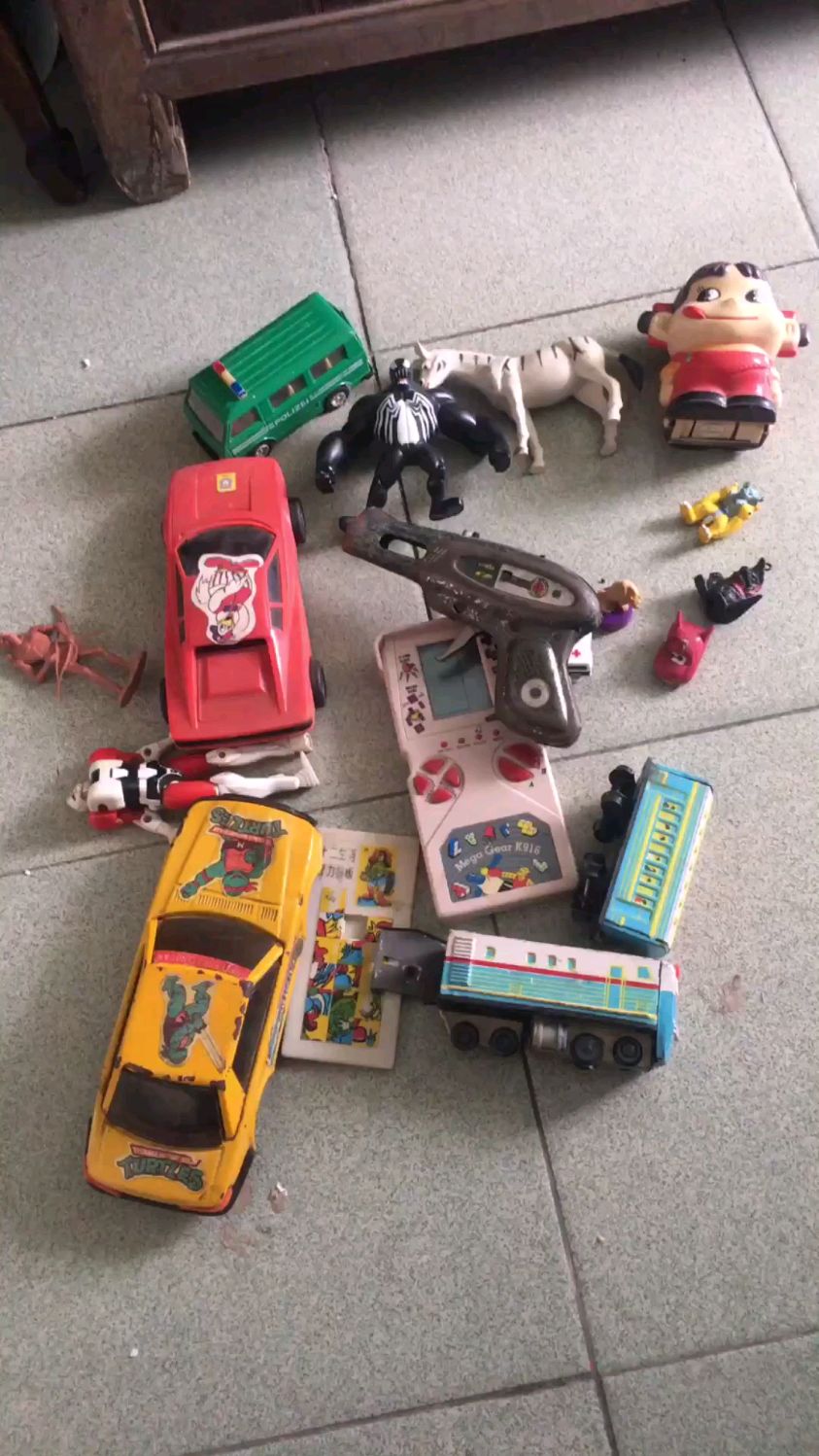 老玩具怀旧玩具儿时的玩具童年的回忆