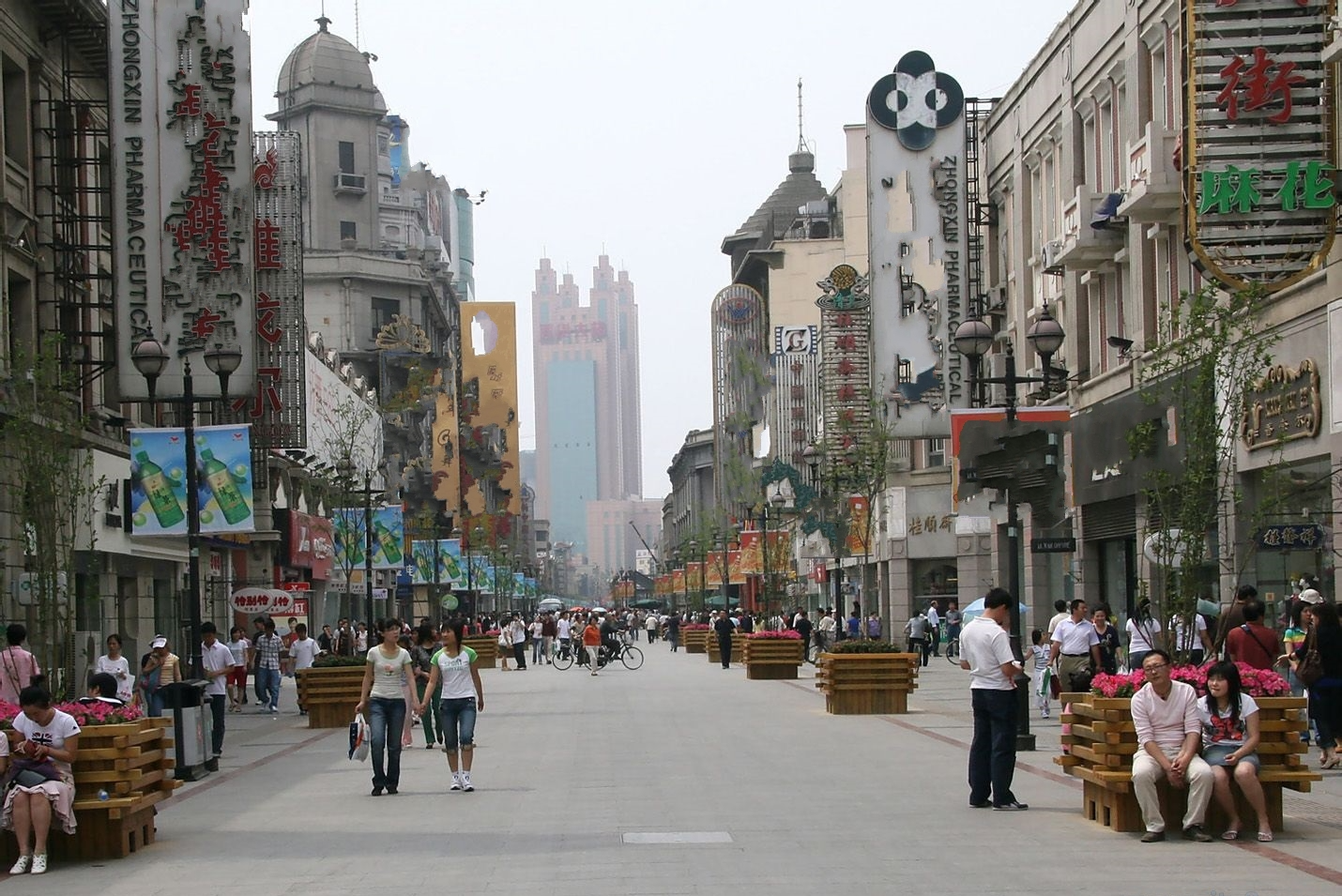 天津解放路步行街图片