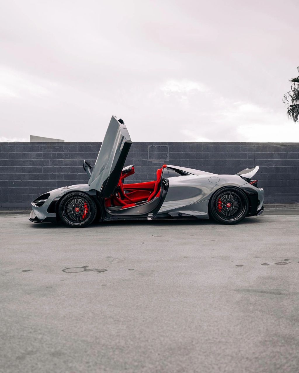 迈凯伦史上最强敞篷车   迈凯伦765lt spider