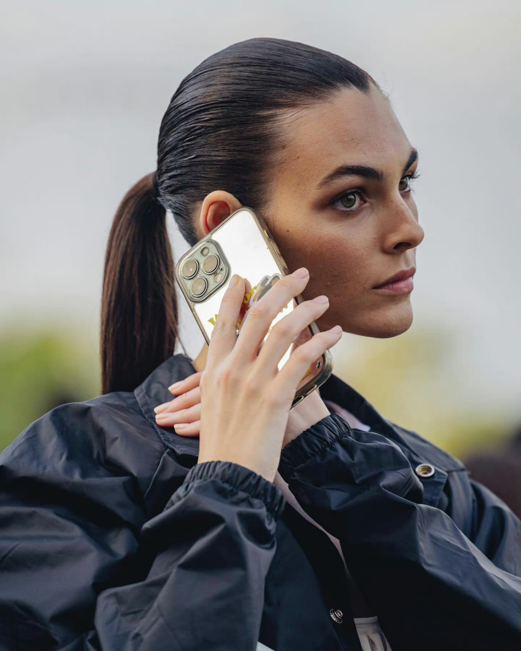 vittoria ceretti现身巴黎街拍