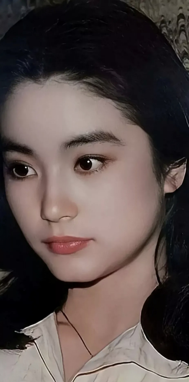 李敖评林青霞:"林青霞不说话很美,一说话就露馅,感觉没什么文化.