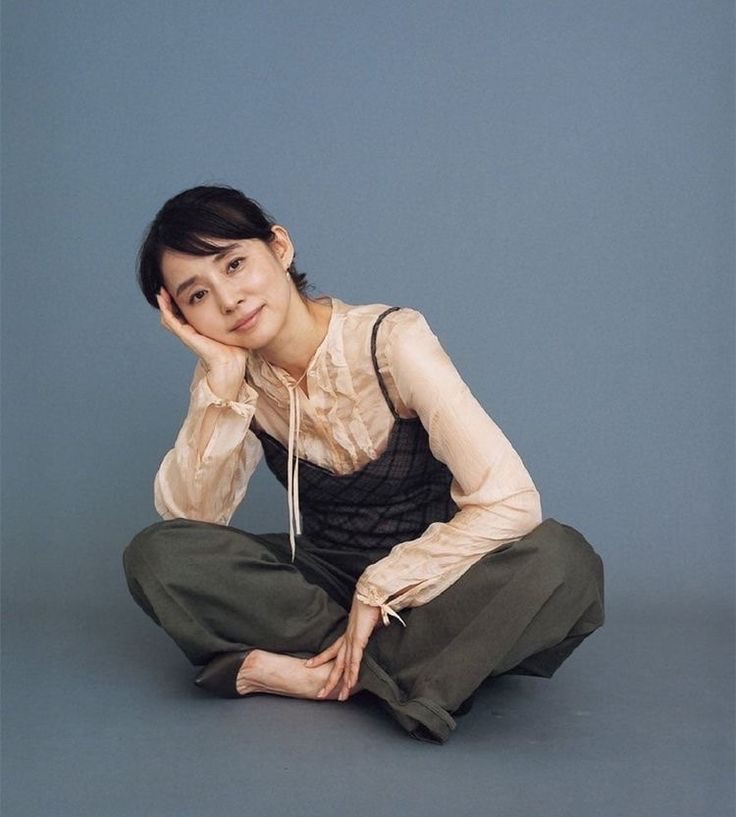 石田百合子,年轻时被称为"美魔女",现在是日本影坛常青树